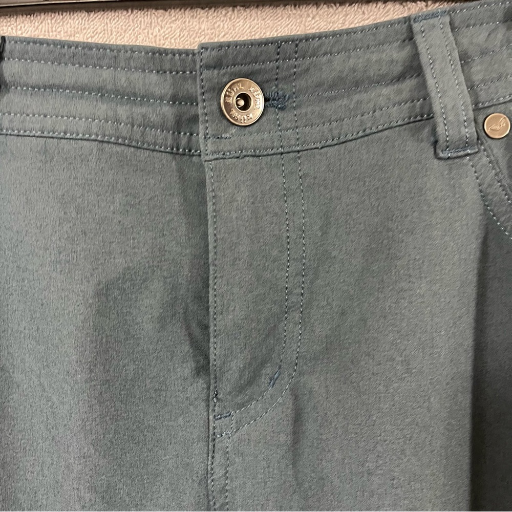 KÜHL Women’s 12 Short Cargo Hiking Pants Outdoor Utility Stretch 6065 - Picture 5 of 10